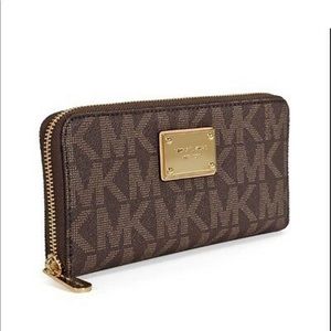 Michael Kors || Jet Set Travel Brown Logo Wallet